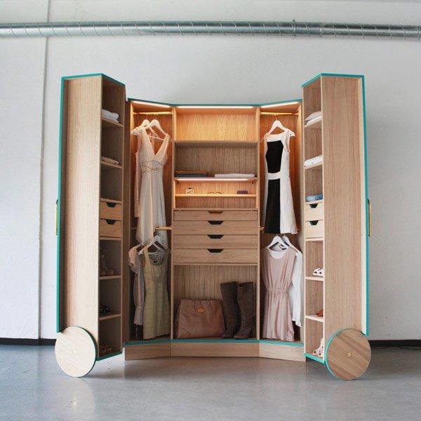 Walk-in Closet