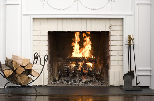 Wie kann man die Asche des Kamines für die Reinigung des Hauses wiederverwenden