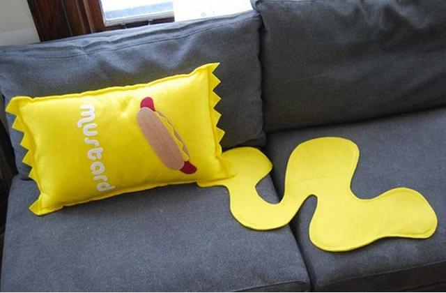 schönen Saucenbeutelformigen Kissen zu überdecken