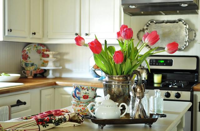 alte Gegenstände und Kultmöbelstück verwandeln