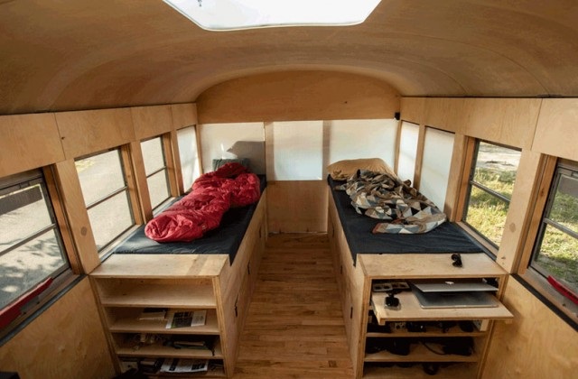 Schulbus Hank Butitta