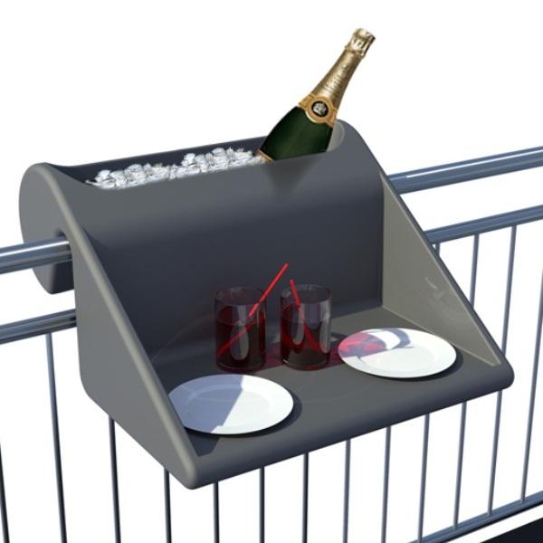 Nützlich um den Schampus immer in greifbarer Nähe zu haben oder...