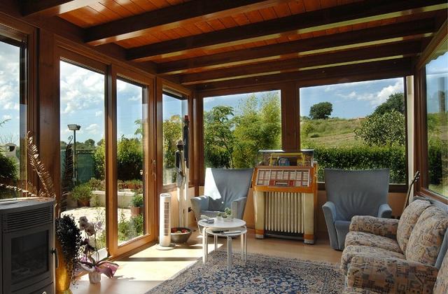 Teak, Plastik, Eisen, Mark, Korbweide oder das moderne Rattan