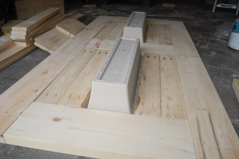 Achten Sie bei der Fixierung der Führungsschienen