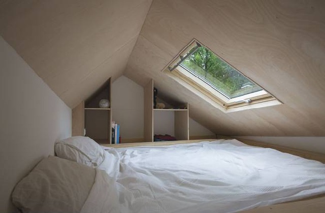 In dem Obergeschoss, Dachboden, befindet sich das Schlafzimmer