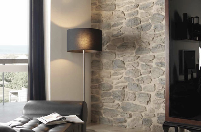 Wie man auf einfache Art und Weise eine unechte Felsmauer kreiert