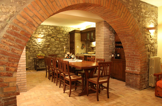 Taverne im rustikalen Stil