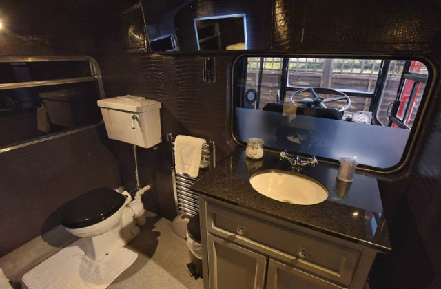 einen Bus zu schlafen