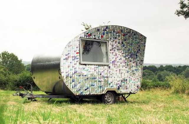 Mit 170 Euro wurde ein alter Anhänger zur Luxusroulotte