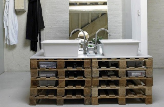 Bad mit wiederverwendbarem Material