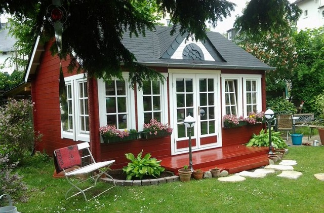 Wie gestaltet man die eigenen vier Wände bunter und spritziger?