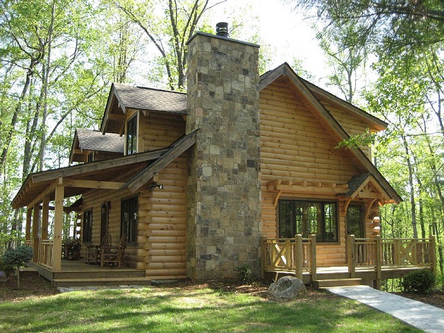Die Block House: Häuser die mit Baumstämmen gebaut werden