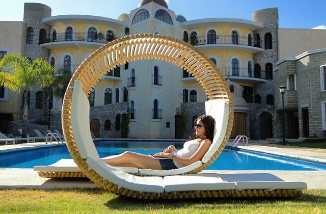 Doppelter Sonnenliegestuhl