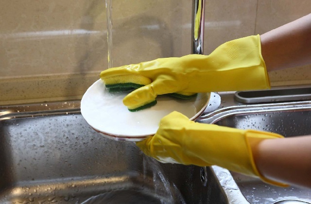 Upmagic; magische Handschuhe mit integriertem Schwamm